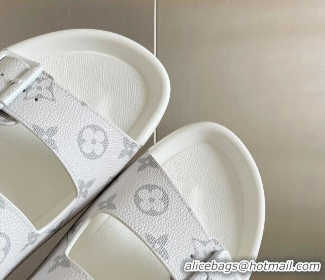 Sophisticated Louis Vuitton LV Trainer Flat Slide Sandals in White Monogram Canvas 0228104