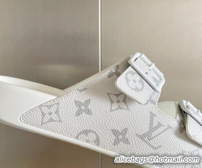 Sophisticated Louis Vuitton LV Trainer Flat Slide Sandals in White Monogram Canvas 0228104