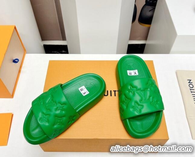 Stylish Louis Vuitton Waterfront Flat Slide Sandals in Monogram Rubber Green 0322040