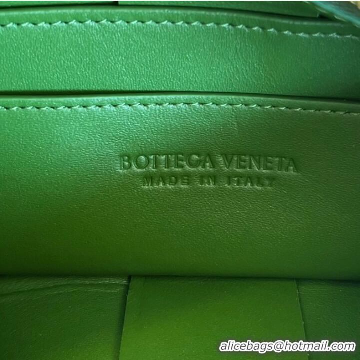 Good Product Bottega Veneta Brick Cassette 709360 green