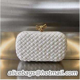 Famous Brand Bottega Veneta Knot Clutch Bag 717622 Bone