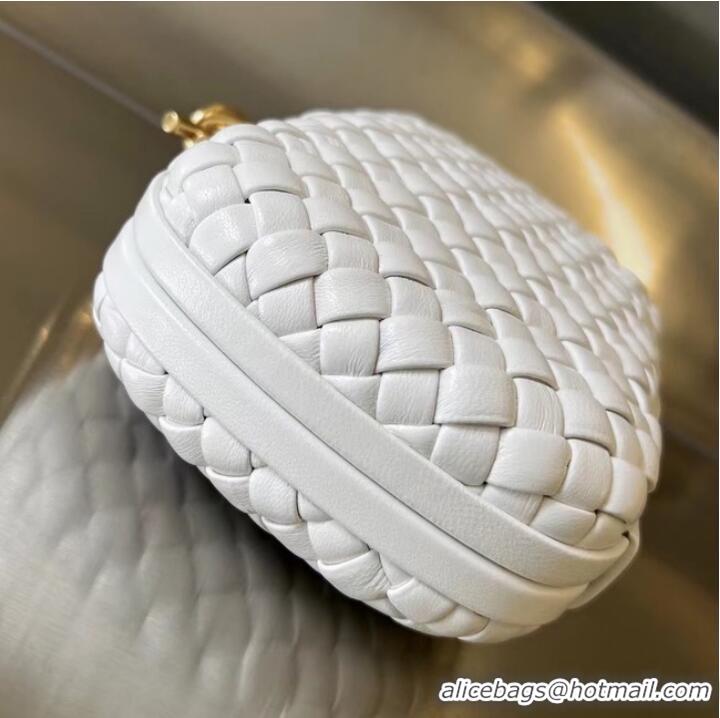 Famous Brand Bottega Veneta Knot Clutch Bag 717622 Bone