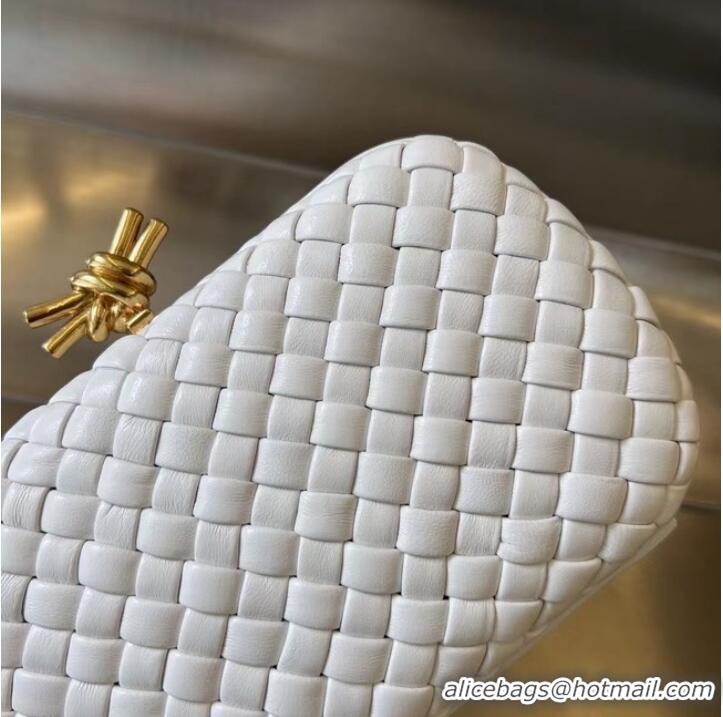 Famous Brand Bottega Veneta Knot Clutch Bag 717622 Bone