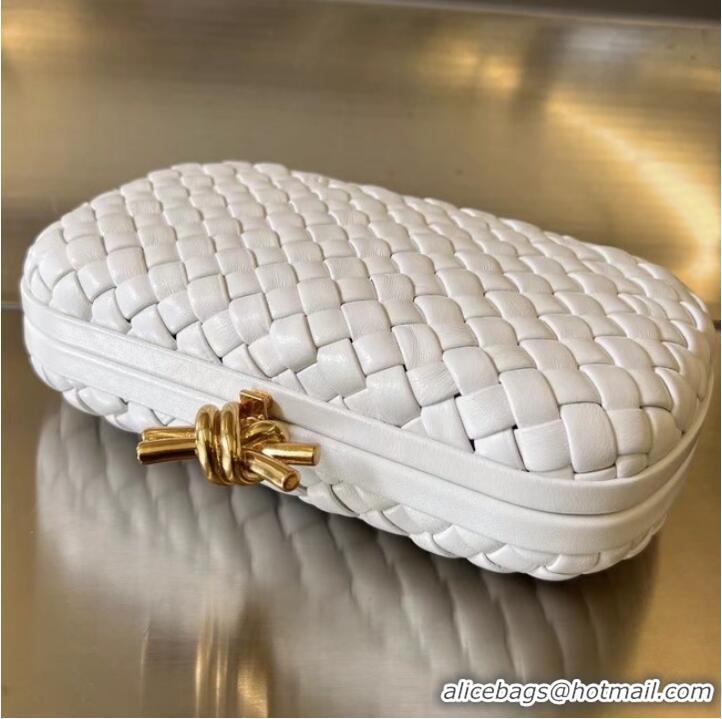 Famous Brand Bottega Veneta Knot Clutch Bag 717622 Bone