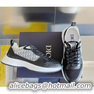 Purchase Dior B25 Runner Low-Top Sneakers in Black Smooth Calfskin and Mesh with Oblique Canvas 1226115