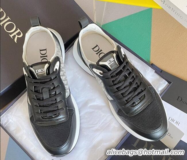 Purchase Dior B25 Runner Low-Top Sneakers in Black Smooth Calfskin and Mesh with Oblique Canvas 1226115