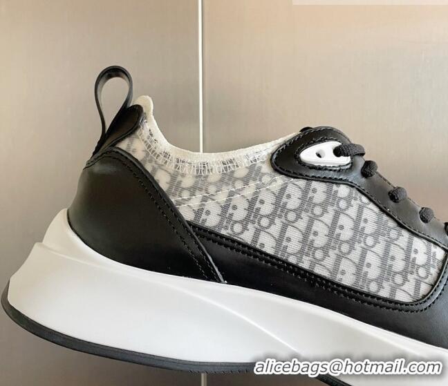 Purchase Dior B25 Runner Low-Top Sneakers in Black Smooth Calfskin and Mesh with Oblique Canvas 1226115