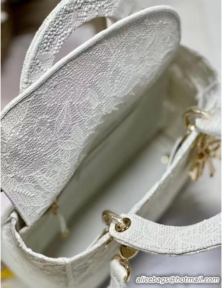 Buy Inexpensive Dior Medium Lady D-Lite Bag White D-Lace Embroidery With 3D Macrame Effect M0565OEAX