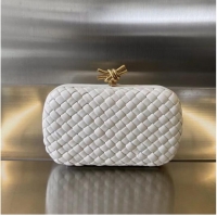 Famous Brand Bottega Veneta Knot Clutch Bag 717622 Bone