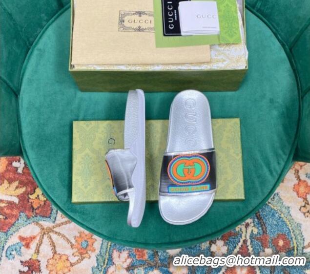 Stylish Gucci Rubber Flat Slide Sandals with Interlocking G Silver 022357