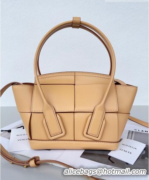 Pretty Style Bottega Veneta Mini Arco Tote Bag in intreccio Smooth Calfskin 600606 Apricot 2023