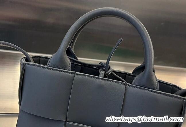 Inexpensive Bottega Veneta Candy Arco Tote Bag in Intreccio Lambskin Thunder 729029 Grey 2023