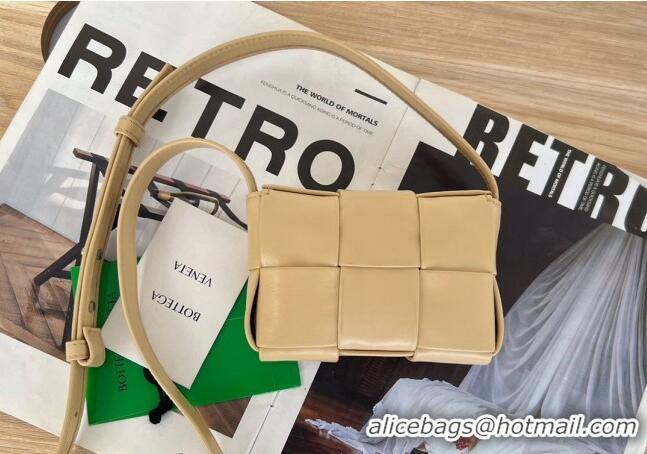 Perfect Bottega Veneta Candy Cassette Intreccio Leather Mini Bag 667048 Beige 2023