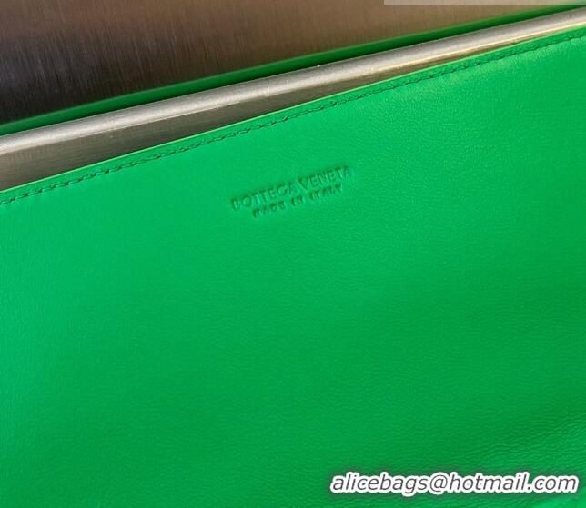 Shop Grade Bottega Veneta Medium Flap Pouch in Intrecciato Leather Parakeet 667138 Green 2023