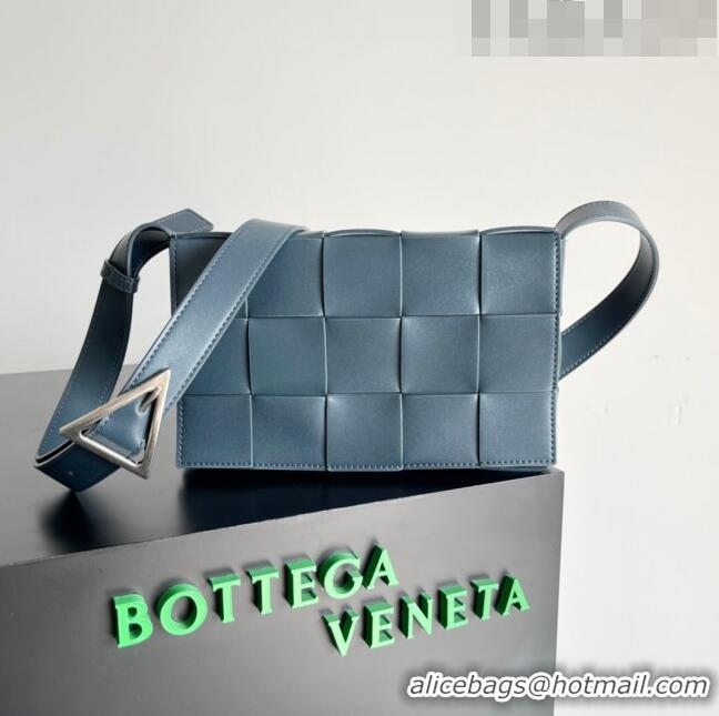 Promotional Bottega Veneta Cassette Cross-body Bag in Intreccio Leather 578004 Blue/Silver 2023