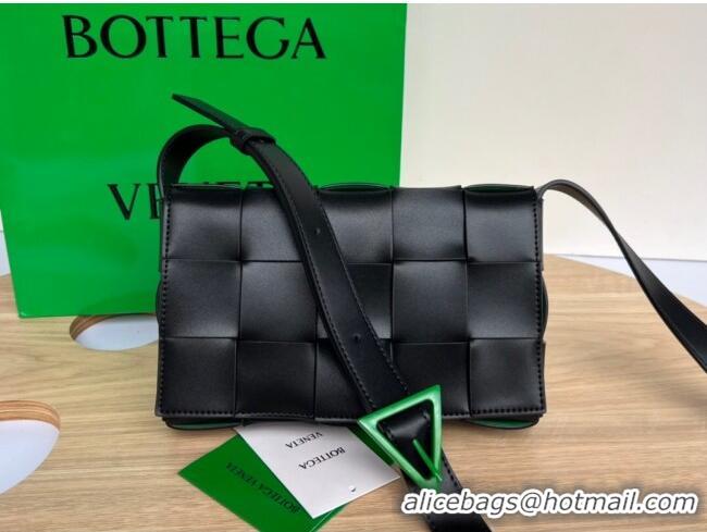 Good Product Bottega Veneta Cassette Cross-body Bag in Intreccio Leather 578004 Black/Green 2023