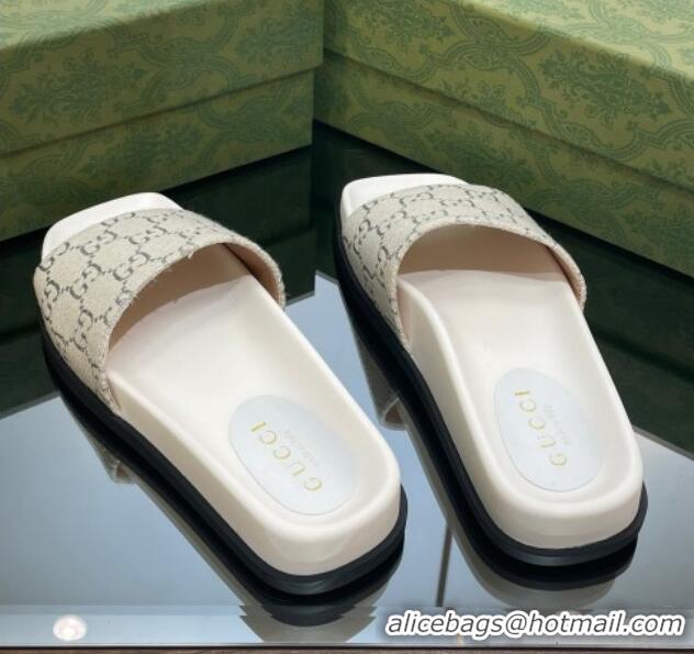 Grade Quality Gucci GG Canvas Flat Slide Sandals White/Silver 321097