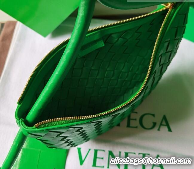 ​Shop Fashion Bottega Veneta Small Turn Pouch in Intrecciato leather 701023 Green 2023