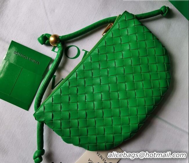 ​Shop Fashion Bottega Veneta Small Turn Pouch in Intrecciato leather 701023 Green 2023