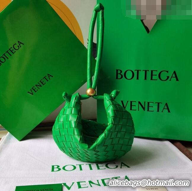 ​Shop Fashion Bottega Veneta Small Turn Pouch in Intrecciato leather 701023 Green 2023