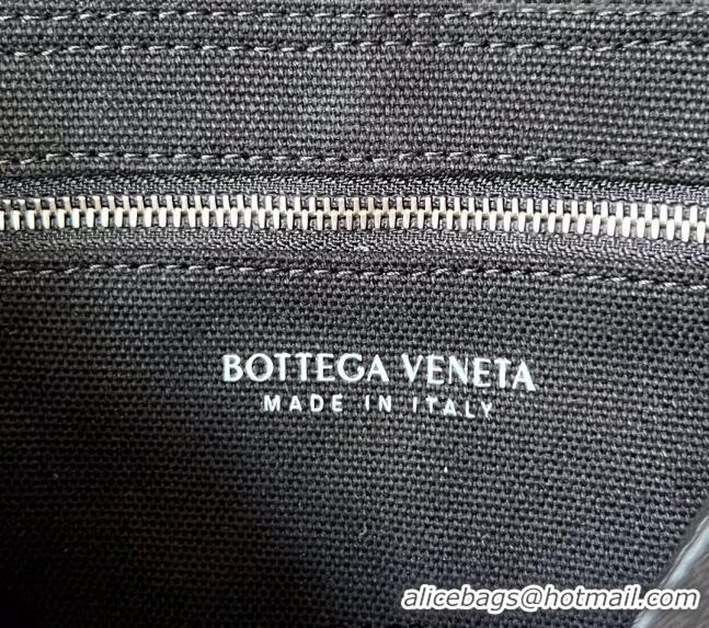 Famous Brand Bottega Veneta Cassette Bag in Intreccio canvas 741451 Black 2023