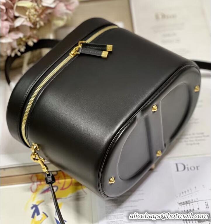 Promotional MEDIUM CD SIGNATURE VANITY CASE Calfskin with Embossed CD Signature S2202UTZQ BLACK