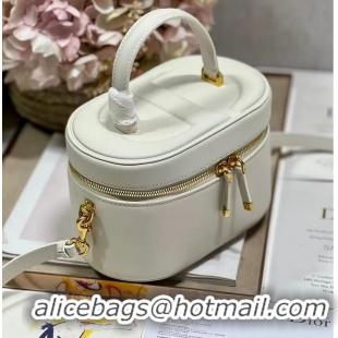 Buy Fashionable SMALL CD SIGNATURE VANITY CASE Calfskin with Embossed CD Signature S2203UTZQ Latte