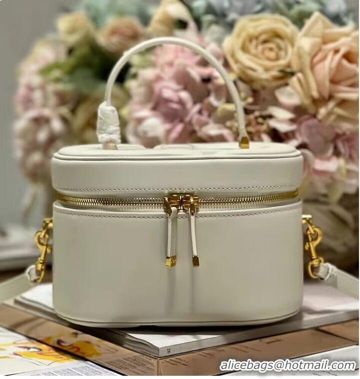 Buy Fashionable SMALL CD SIGNATURE VANITY CASE Calfskin with Embossed CD Signature S2203UTZQ Latte