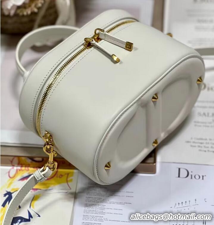 Buy Fashionable SMALL CD SIGNATURE VANITY CASE Calfskin with Embossed CD Signature S2203UTZQ Latte