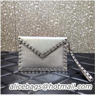 Pretty Style VALENTINO Garavani Rockstud Calfskin Clutch WP0P87R Silver