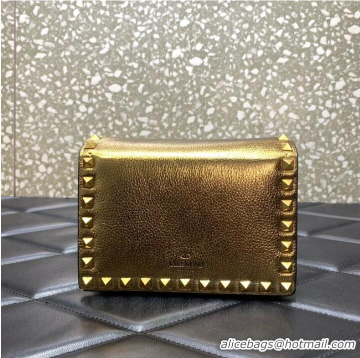 Luxury Discount VALENTINO Garavani Rockstud Calfskin Clutch WP0P86R Brass