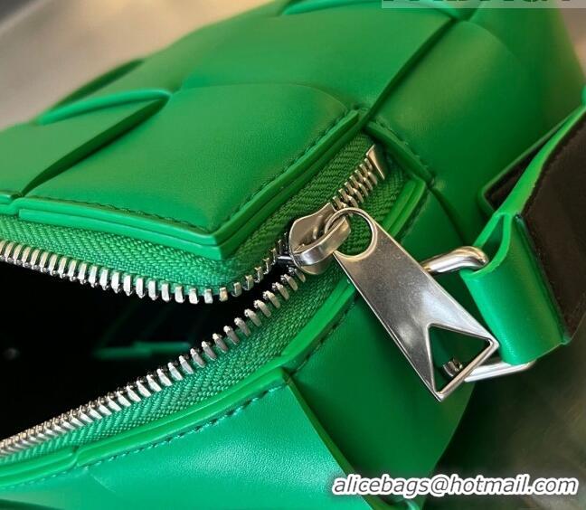 Famous Brand Bottega Veneta Men's Cassette Camera Bag in Intrecciato Leather Parakeet 730027 Green 2023