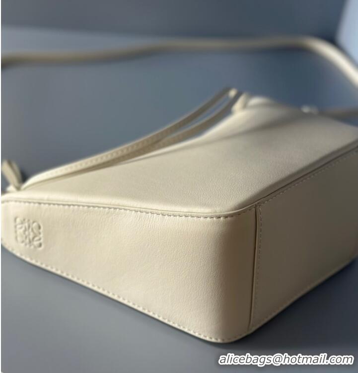 Buy Fashionable Loewe Original Leather Shoulder Handbag C923 Cream