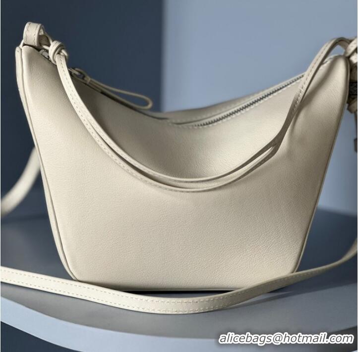 Buy Fashionable Loewe Original Leather Shoulder Handbag C923 Cream