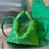 Well Crafted Bottega Veneta Bowling Cassette Bag in Intreccio Parakeet Leather 730327 Green 2023