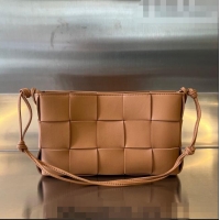 Inexpensive Bottega Veneta Cassette Pouch On Strap in Intreccio leather 730543 Camel Brown 2023