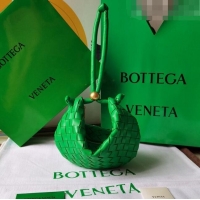 ​Shop Fashion Bottega Veneta Small Turn Pouch in Intrecciato leather 701023 Green 2023