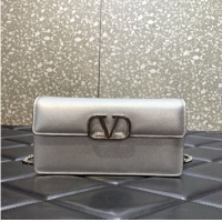 Famous Brand VALENTINO Garavani Rockstud Calfskin Chain bag 0S93VL Silver