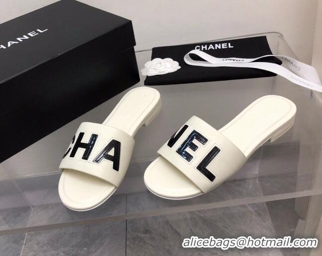 Unique Style Chanel Lambskin Flat Slide Sandals with CHANEL White 327004