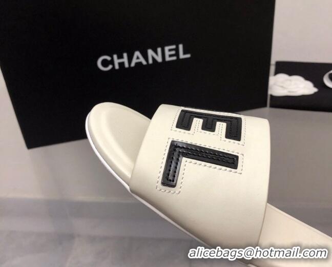 Unique Style Chanel Lambskin Flat Slide Sandals with CHANEL White 327004