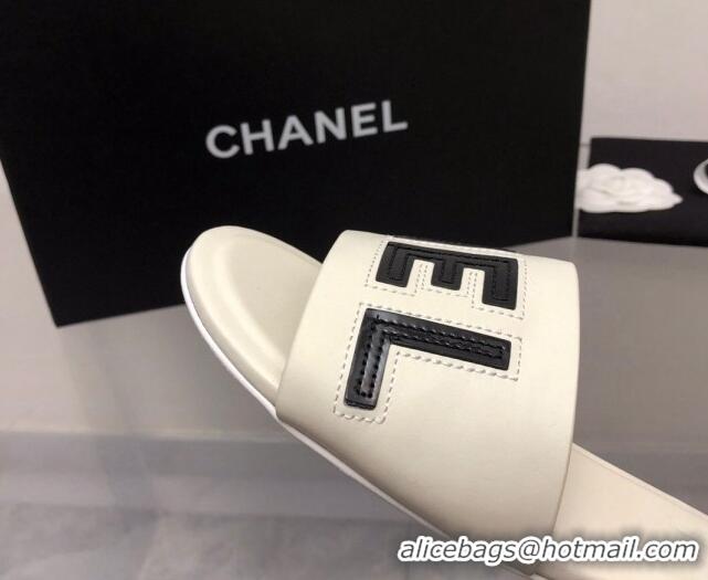 Unique Style Chanel Lambskin Flat Slide Sandals with CHANEL White 327004