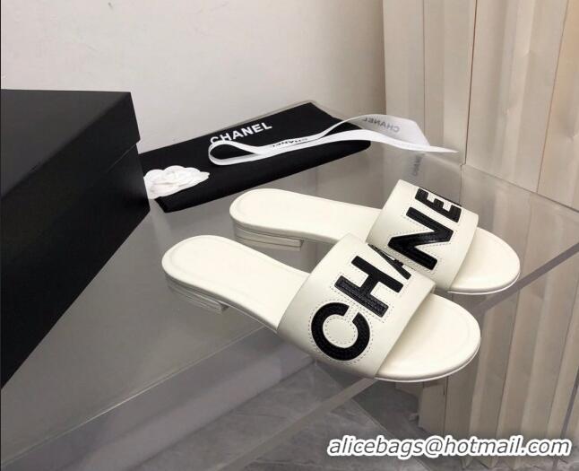 Unique Style Chanel Lambskin Flat Slide Sandals with CHANEL White 327004