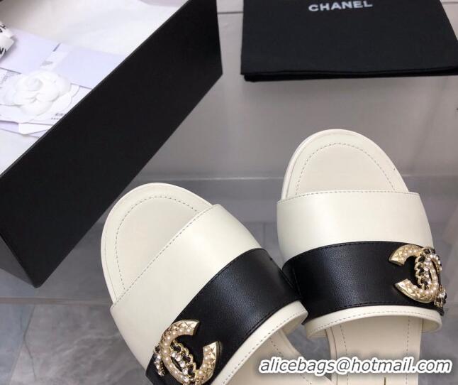 Cheap Price Chanel Lambskin Flat Slide Sandals with Chain CC White/Black 327013