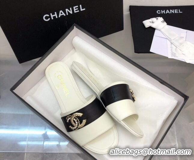 Cheap Price Chanel Lambskin Flat Slide Sandals with Chain CC White/Black 327013