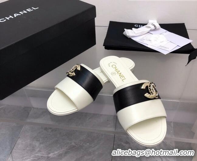 Cheap Price Chanel Lambskin Flat Slide Sandals with Chain CC White/Black 327013