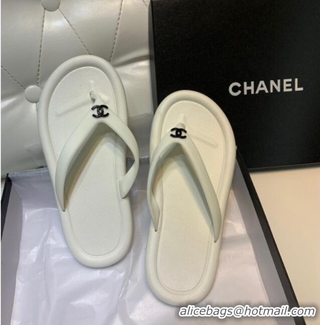 Pretty Style Chanel Vintage Rubber Flat Slide Thong Sandals White 0327053