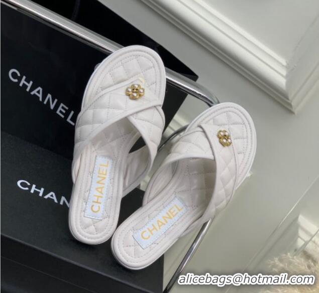 Unique Style Chanel Quilted Calfskin Flat Slide Thong Sandals with Pearl Bloom White 328023