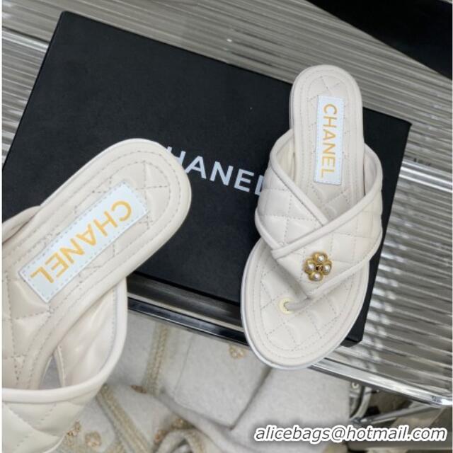 Unique Style Chanel Quilted Calfskin Flat Slide Thong Sandals with Pearl Bloom White 328023