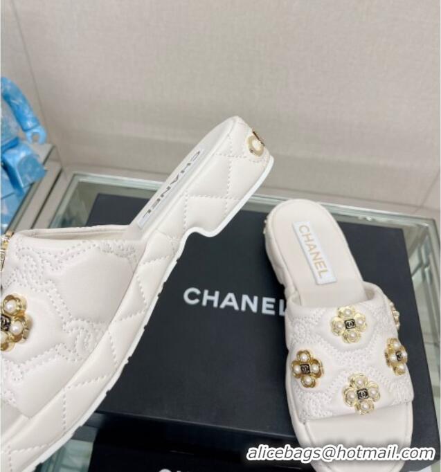 Durable Chanel Lambskin Slide Sandals with Pearl Bloom White 328129