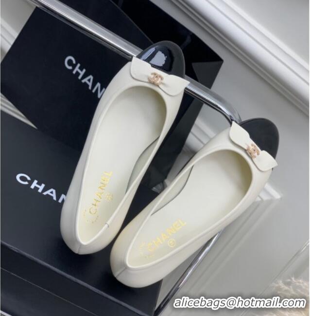 Crafted Chanel Lambskin & Patent Leather Ballerinas Flat with Bow G39999 White 403094